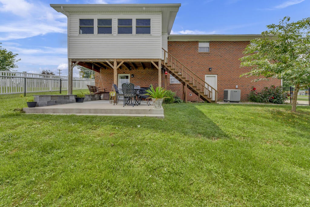 2197 Grandview Road Beaver, WV 25813 - Photo 6 of 37 Gallery Image 6