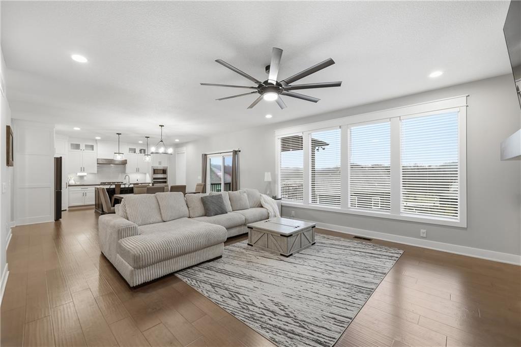 809 Maple Street Lone Jack, MO 64070 - Photo 9 of 53