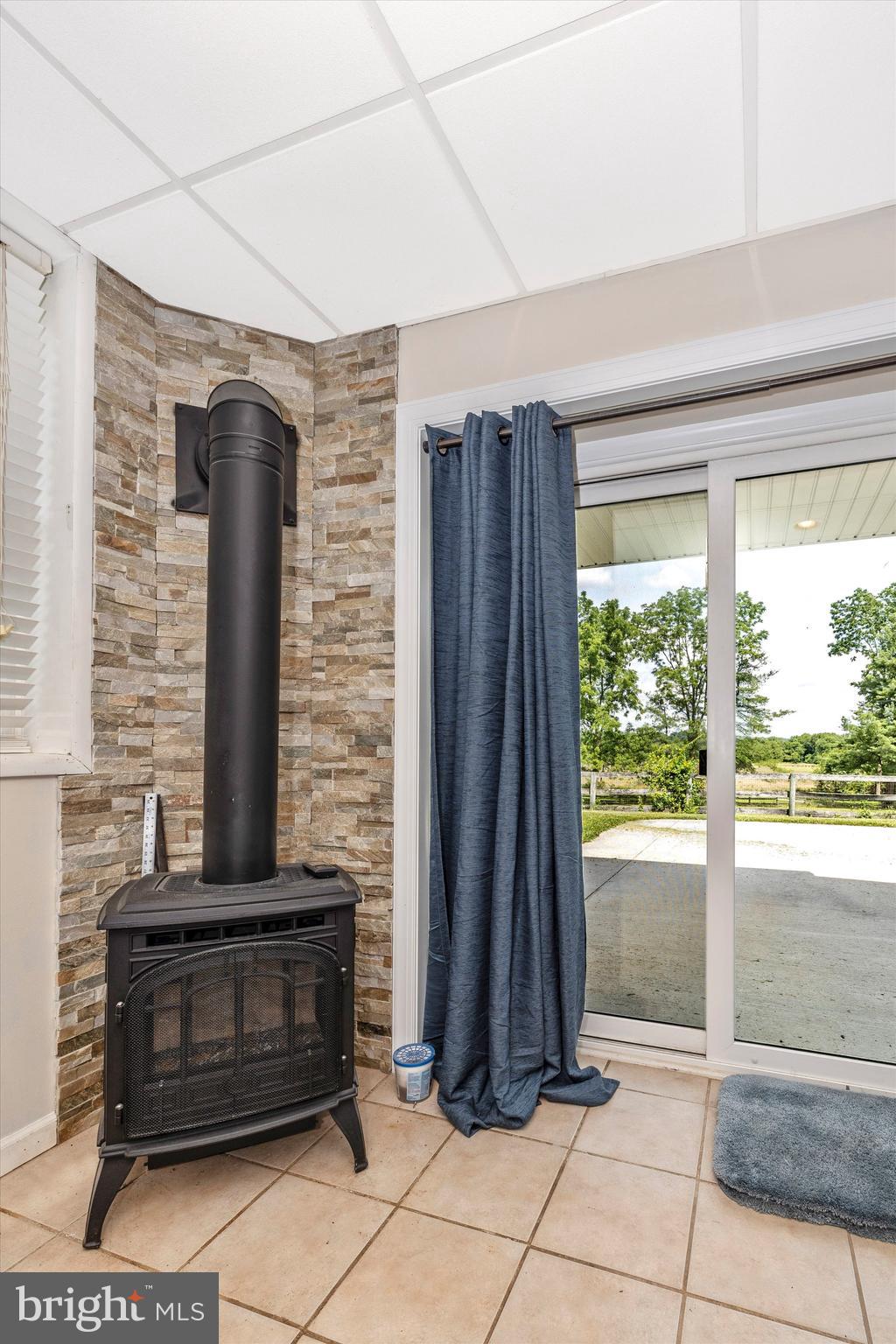1431 Nicodemus Road New Windsor, MD 21776 - Photo 23 of 77 Gas Stove