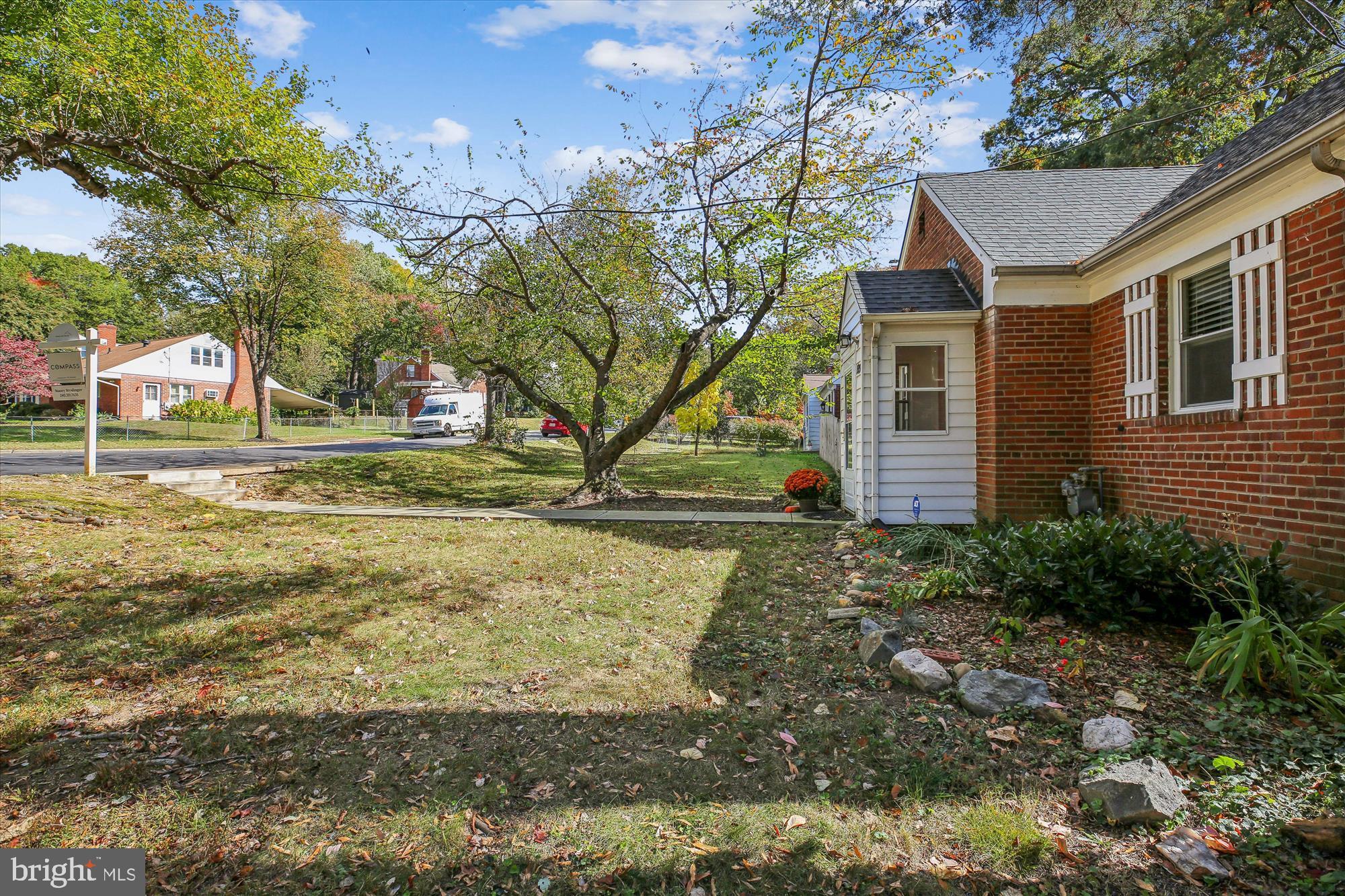 1505 Drexel Street Takoma Park, MD 20912 - Photo 4 of 47