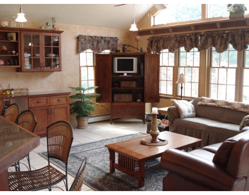 44 Breakneck Road Sturbridge, MA 01566 - Photo 1 of 28