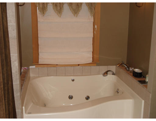 44 Breakneck Road Sturbridge, MA 01566 - Photo 14 of 28