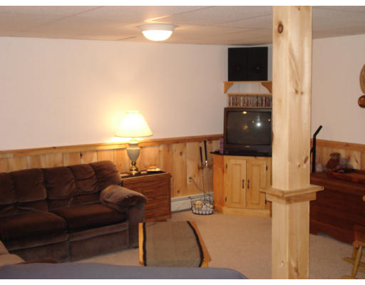 44 Breakneck Road Sturbridge, MA 01566 - Photo 19 of 28
