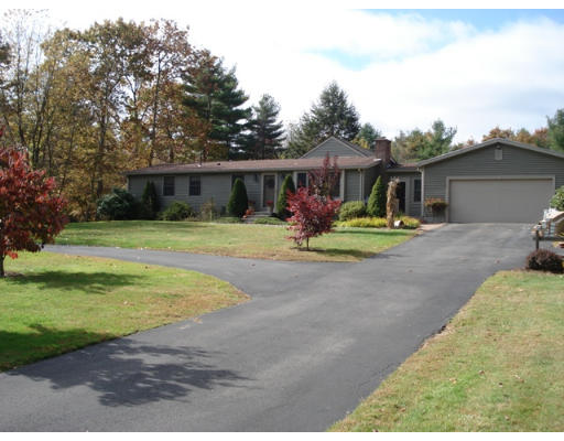 44 Breakneck Road Sturbridge, MA 01566 - Photo 3 of 28