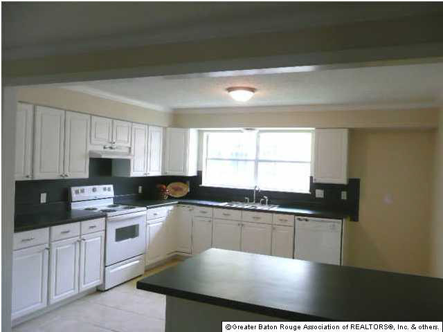 339 Edison Street Baton Rouge, LA 70806 - Photo 3 of 5