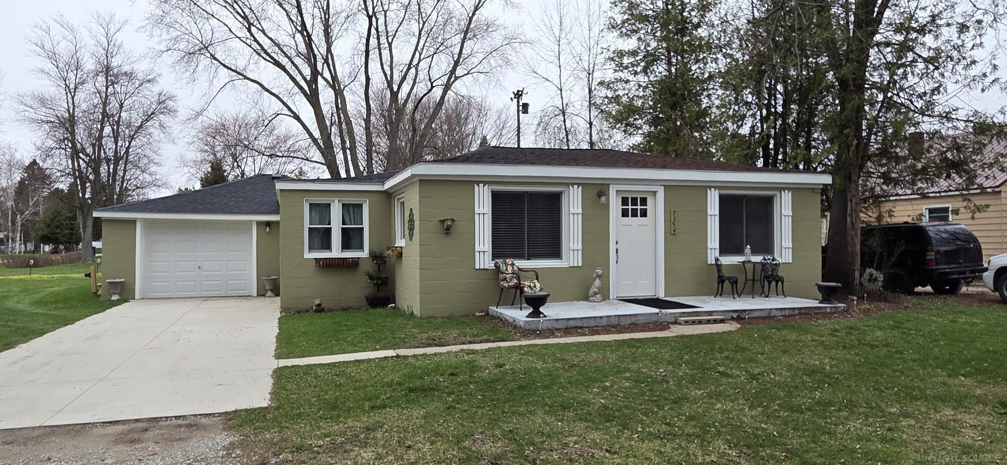 7354 Byron Road Lexington, MI 48450 - Photo 1 of 34