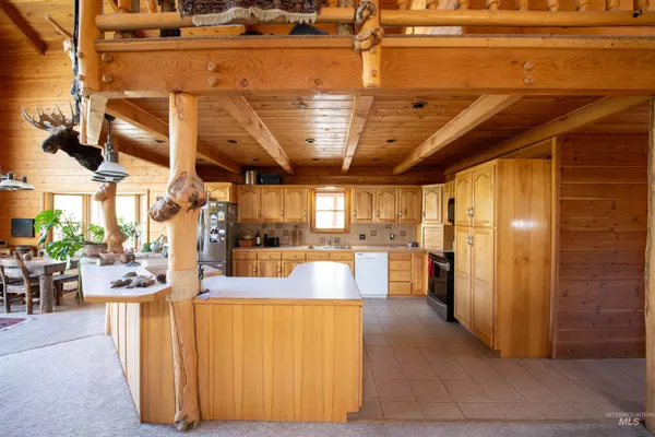 $1,800,000 | 9885 Challis Creek Road, Challis, ID 83226