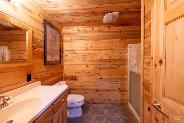 $1,800,000 | 9885 Challis Creek Road, Challis, ID 83226