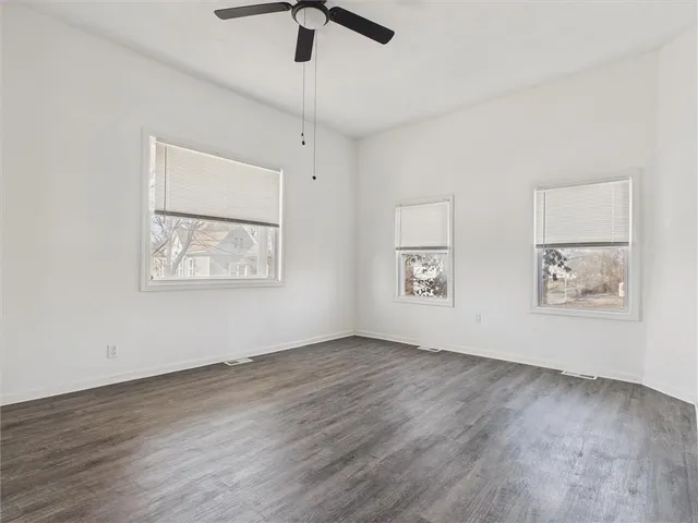 $240,000 | 2421 Chestnut Avenue, Kansas City, MO 64127