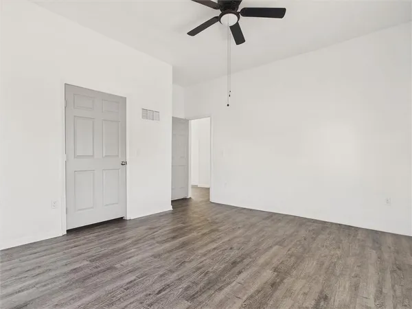 $240,000 | 2421 Chestnut Avenue, Kansas City, MO 64127