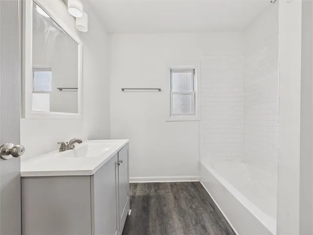 $240,000 | 2421 Chestnut Avenue, Kansas City, MO 64127