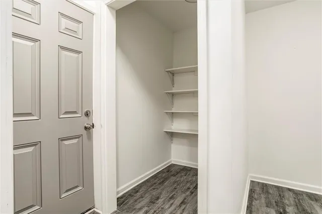 $244,900 | 2421 Chestnut Avenue, Kansas City, MO 64127