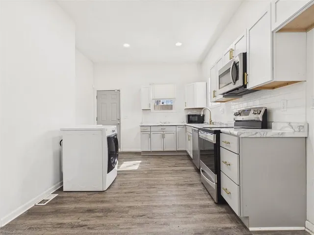 $240,000 | 2421 Chestnut Avenue, Kansas City, MO 64127