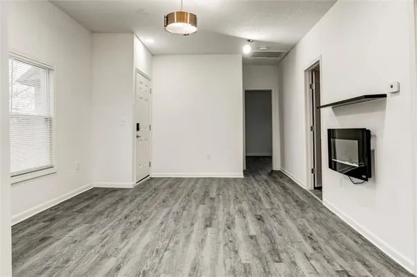 $240,000 | 2421 Chestnut Avenue, Kansas City, MO 64127