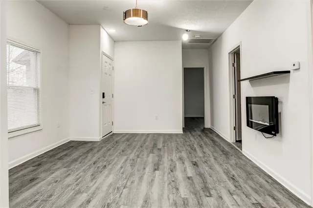 $240,000 | 2421 Chestnut Avenue, Kansas City, MO 64127