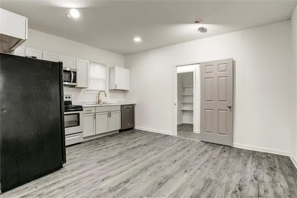 $240,000 | 2421 Chestnut Avenue, Kansas City, MO 64127