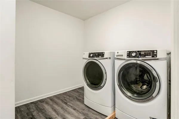 $240,000 | 2421 Chestnut Avenue, Kansas City, MO 64127