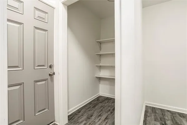 $240,000 | 2421 Chestnut Avenue, Kansas City, MO 64127