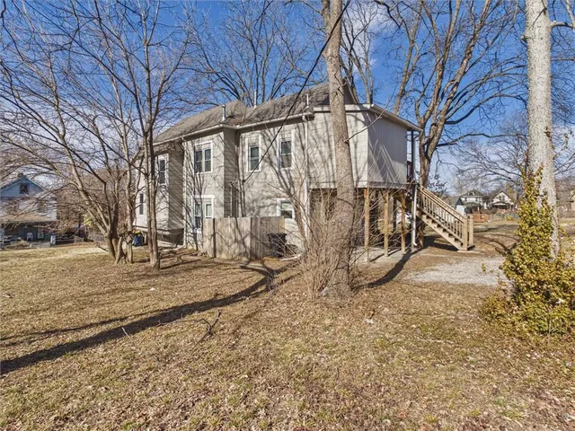 $240,000 | 2421 Chestnut Avenue, Kansas City, MO 64127