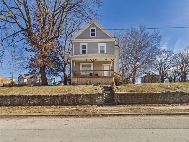 $240,000 | 2421 Chestnut Avenue, Kansas City, MO 64127