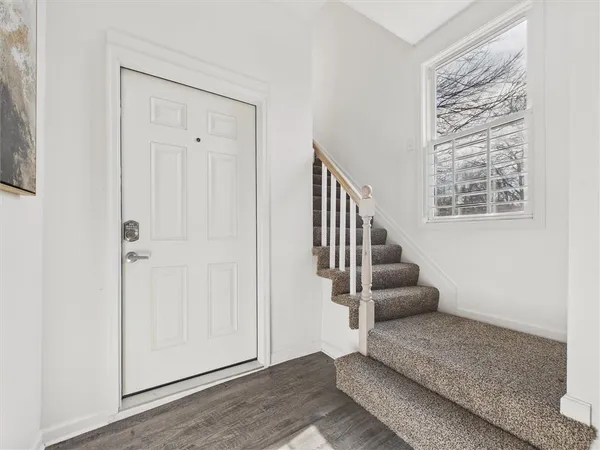 $240,000 | 2421 Chestnut Avenue, Kansas City, MO 64127