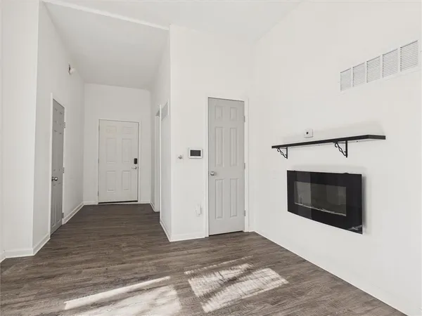 $240,000 | 2421 Chestnut Avenue, Kansas City, MO 64127