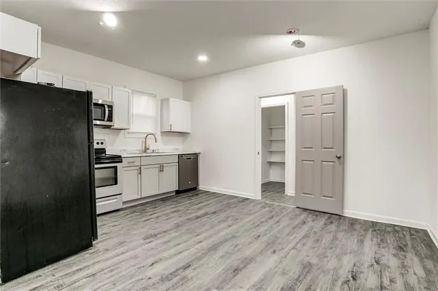 $244,900 | 2421 Chestnut Avenue, Kansas City, MO 64127