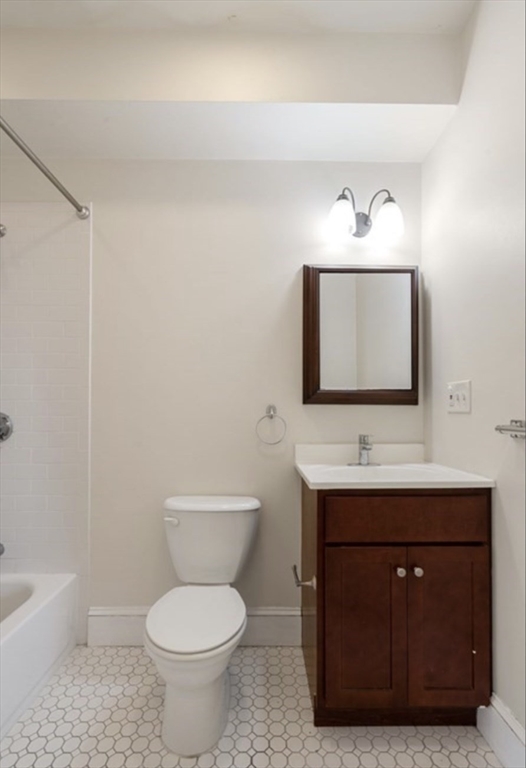 85 Fort Avenue, Unit 1 Boston, MA 02119 - Photo 5 of 20