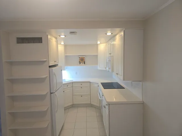 a view of utility room