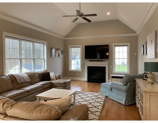18 Hunters Ridge Way Hopkinton, MA 01748 - Photo 8 of 30 Gallery Image 8