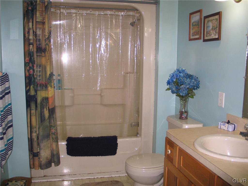 9173 North Loop Road Slatington, PA 18080 - Photo 23 of 31 Gallery Image 23