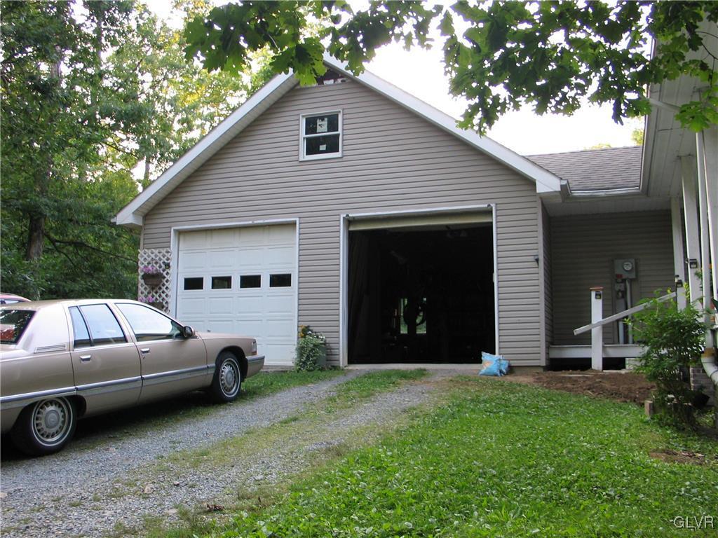 9173 North Loop Road Slatington, PA 18080 - Photo 4 of 31 Gallery Image 4