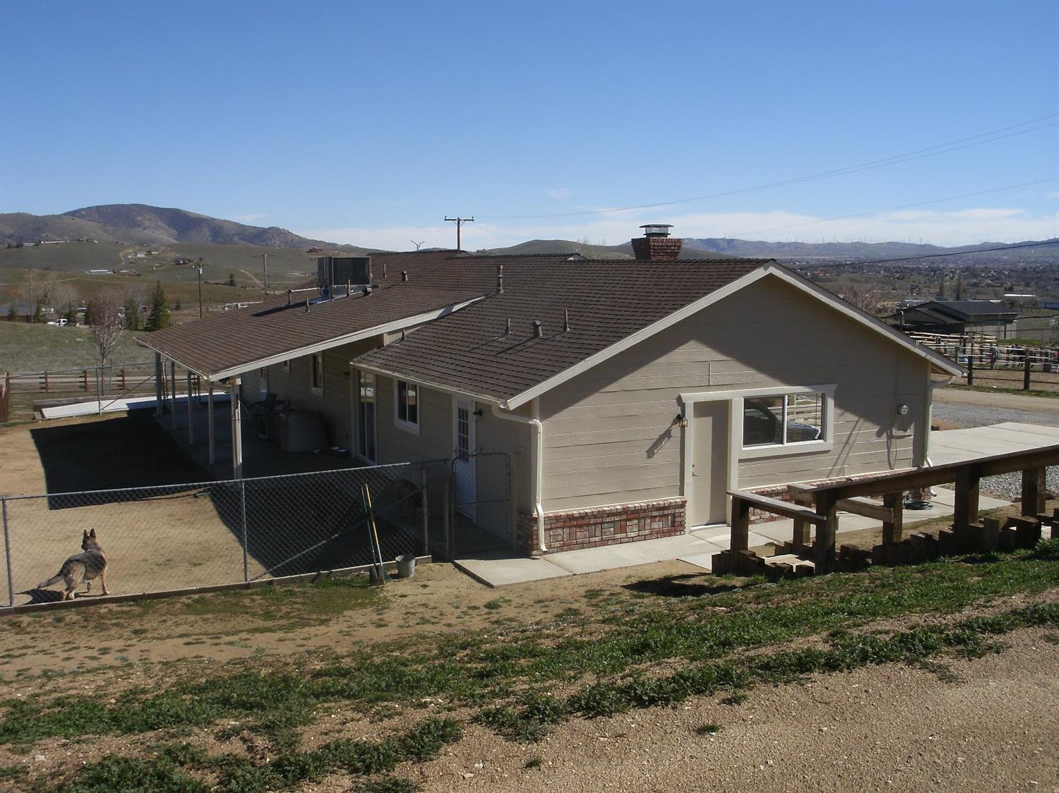 23937 Clover Spring Road Tehachapi, CA 93561 - Photo 29 of 36 Gallery Image 29