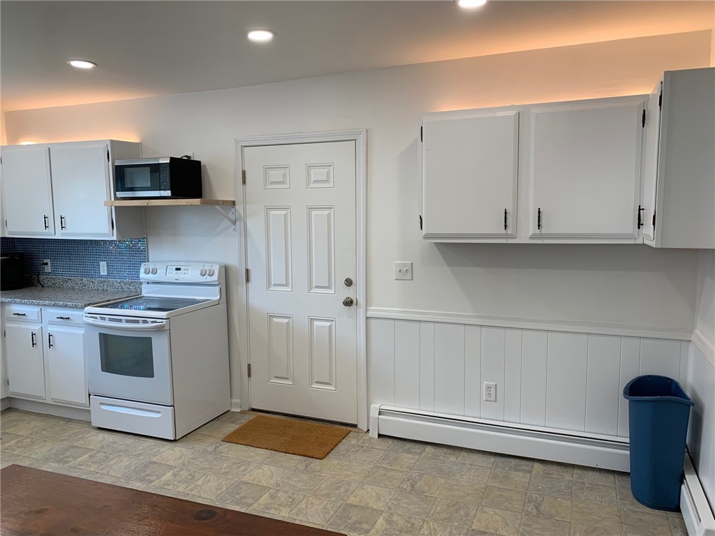 40 East Bowery Street Newport, RI 02840 - Photo 3 of 19