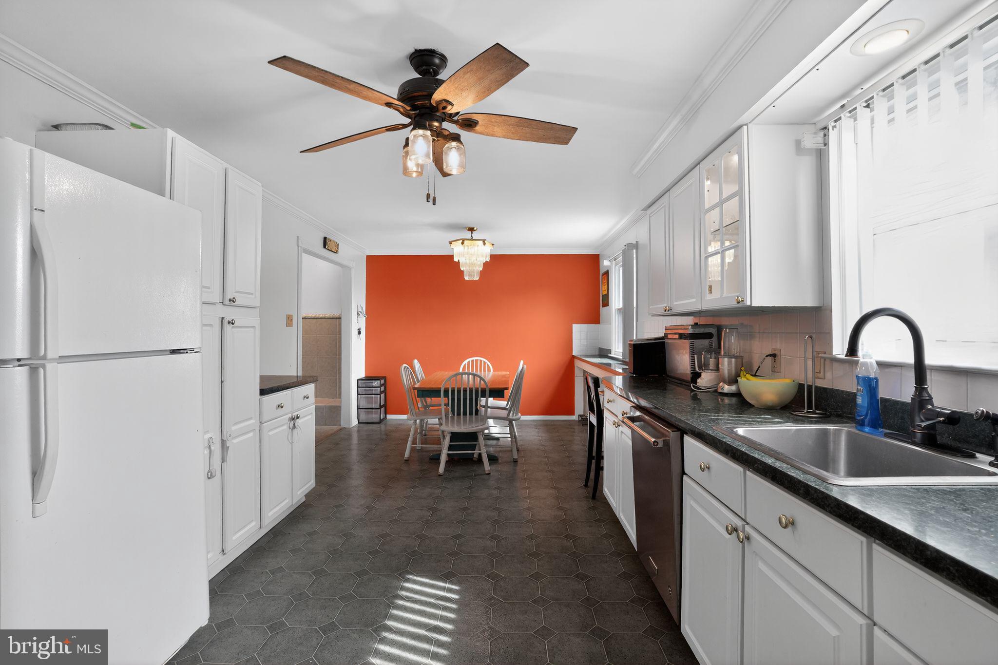 372 Cutler Avenue Maple Shade, NJ 08052 - Photo 7 of 26