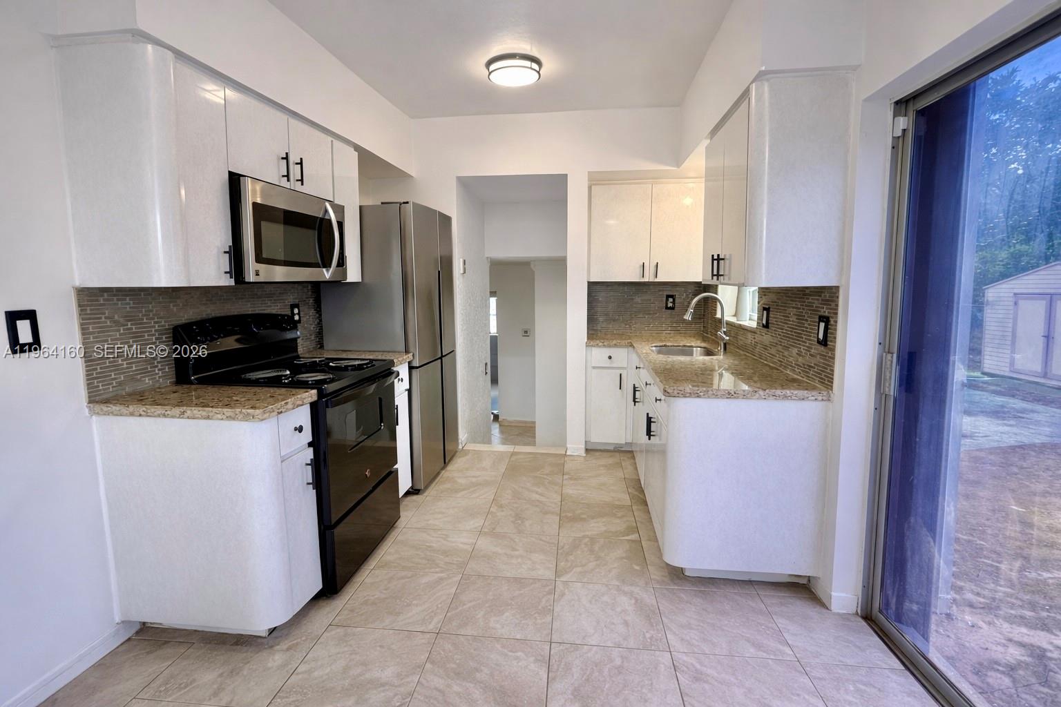 640 Northwest 16th Street Pompano Beach, FL 33060 - Photo 17 of 36