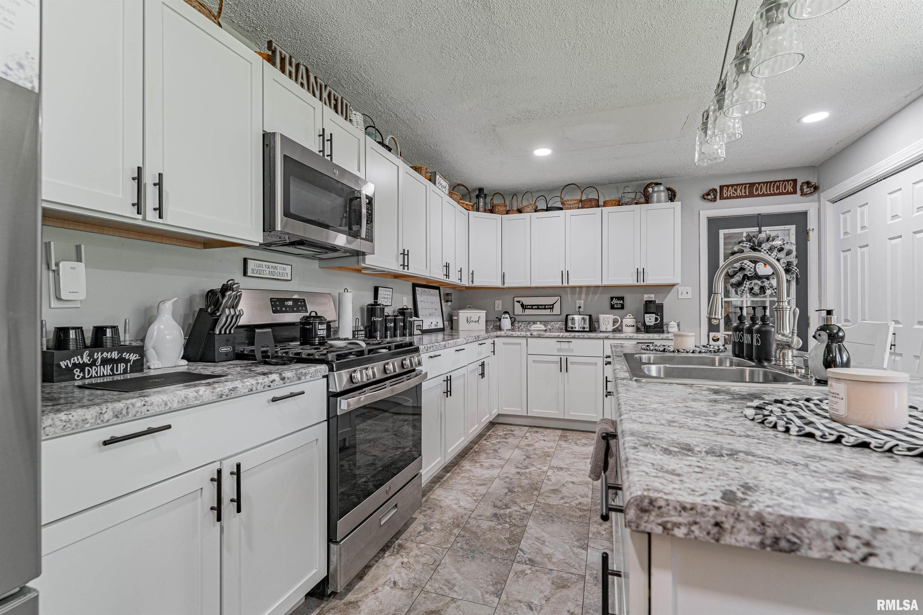 35 Arabian Spur Springfield, IL 62702 - Photo 11 of 43