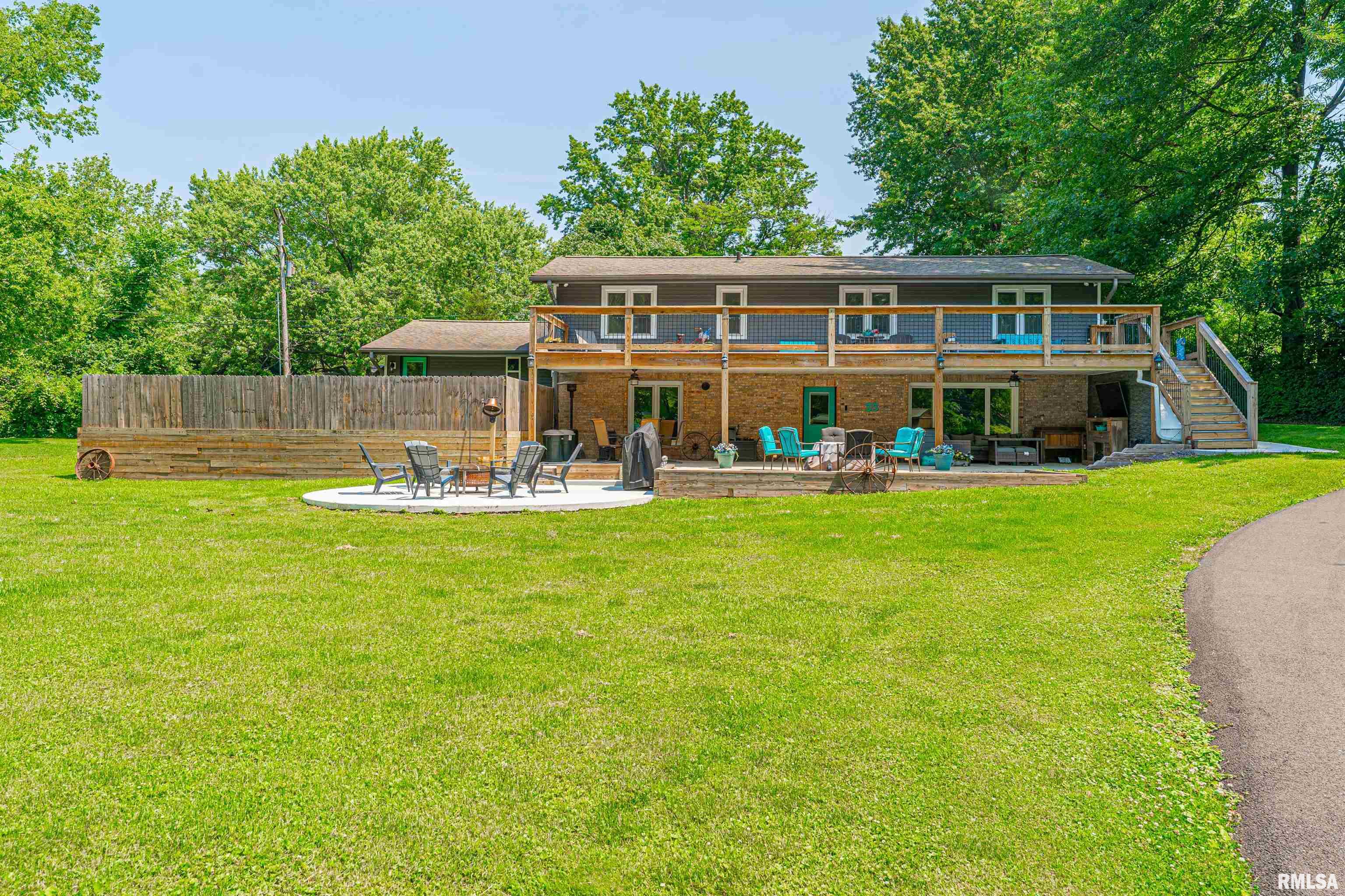 35 Arabian Spur Springfield, IL 62702 - Photo 2 of 43