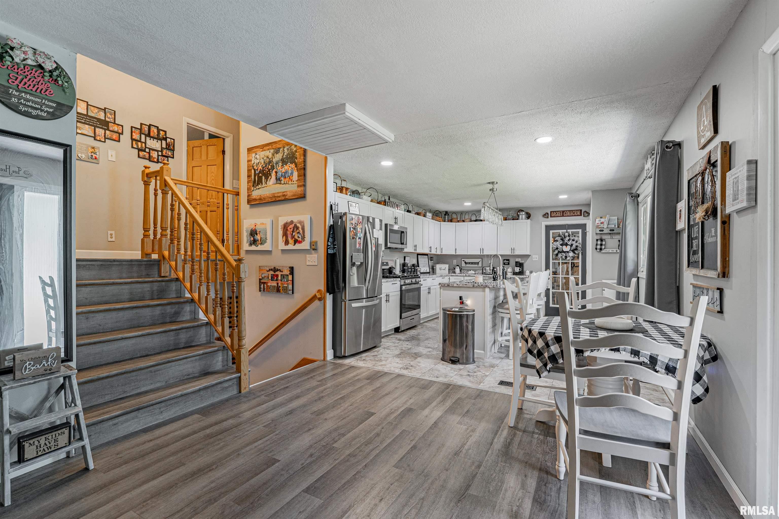 35 Arabian Spur Springfield, IL 62702 - Photo 9 of 43