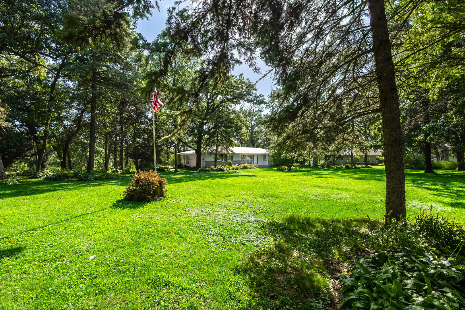 310 Woodlawn Road Long Grove, IA 52756 - Photo 3 of 34