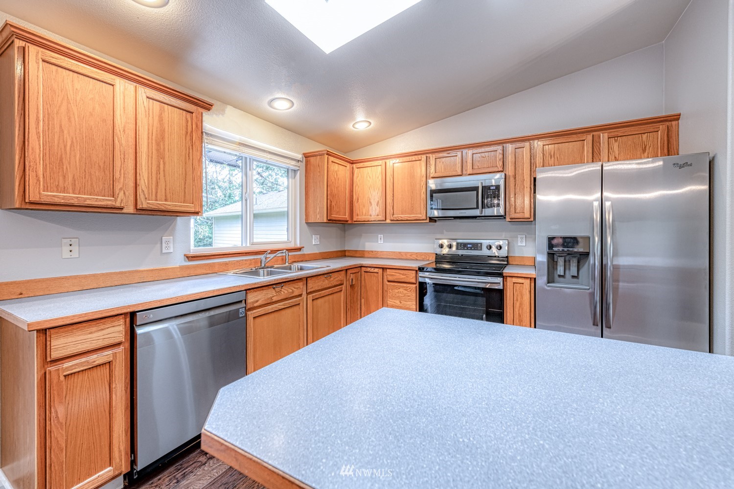3422 200th Place Southeast Bothell, WA 98012 - Photo 13 of 36