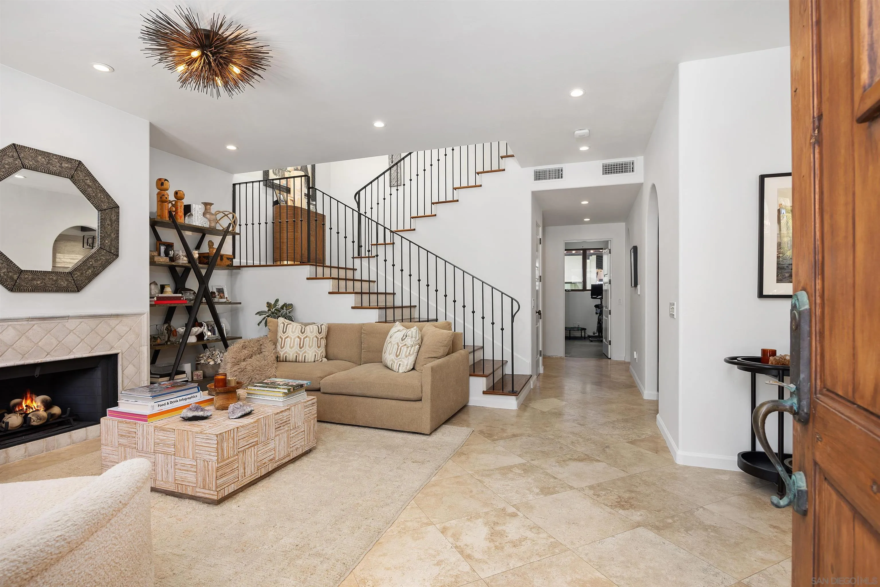 227 Neptune Avenue Encinitas, CA 92024 - Photo 5 of 36