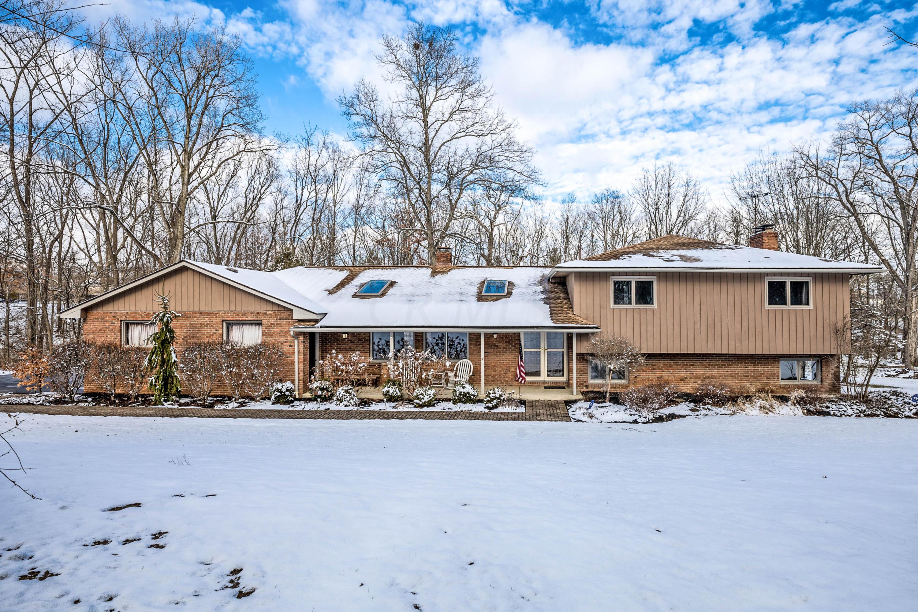 1950 Carriage Road Powell, OH 43065 - Photo 1 of 66 Gallery Image 1