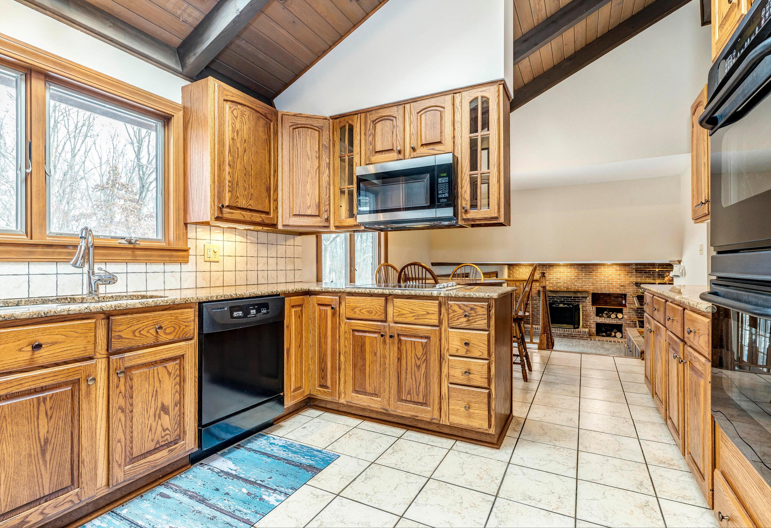 1950 Carriage Road Powell, OH 43065 - Photo 18 of 66 Gallery Image 18