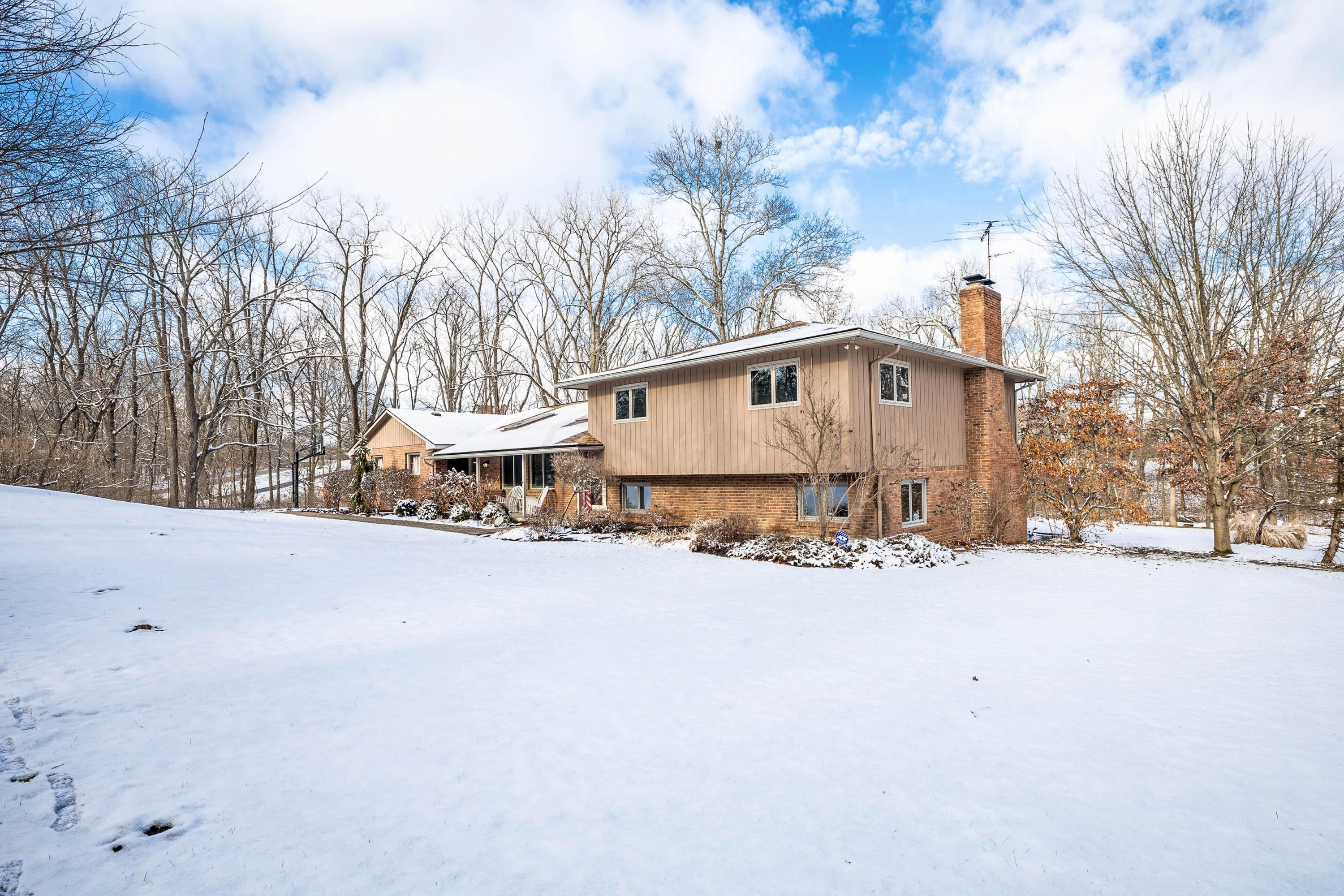 1950 Carriage Road Powell, OH 43065 - Photo 4 of 66 Gallery Image 4