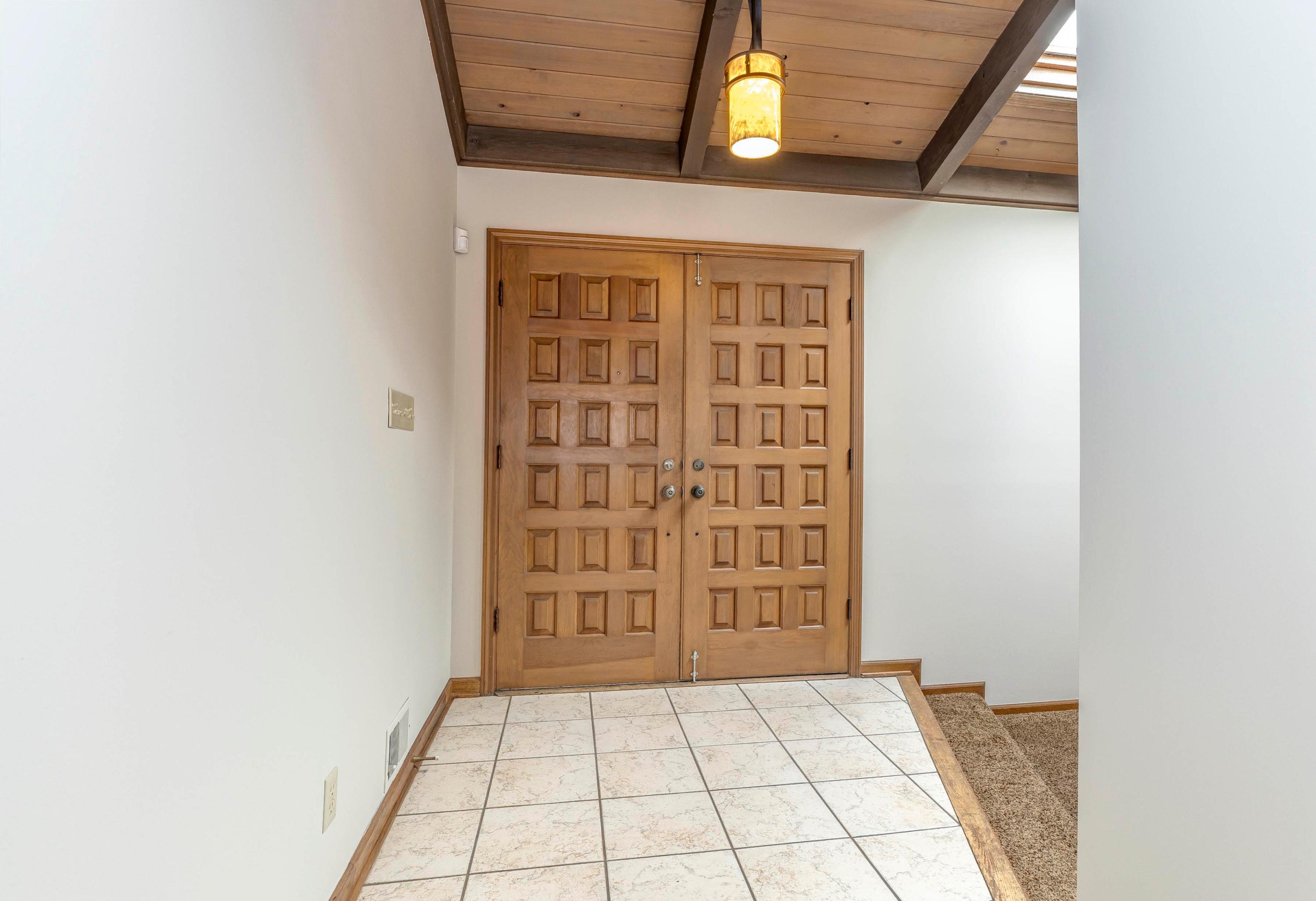 1950 Carriage Road Powell, OH 43065 - Photo 5 of 66 Gallery Image 5
