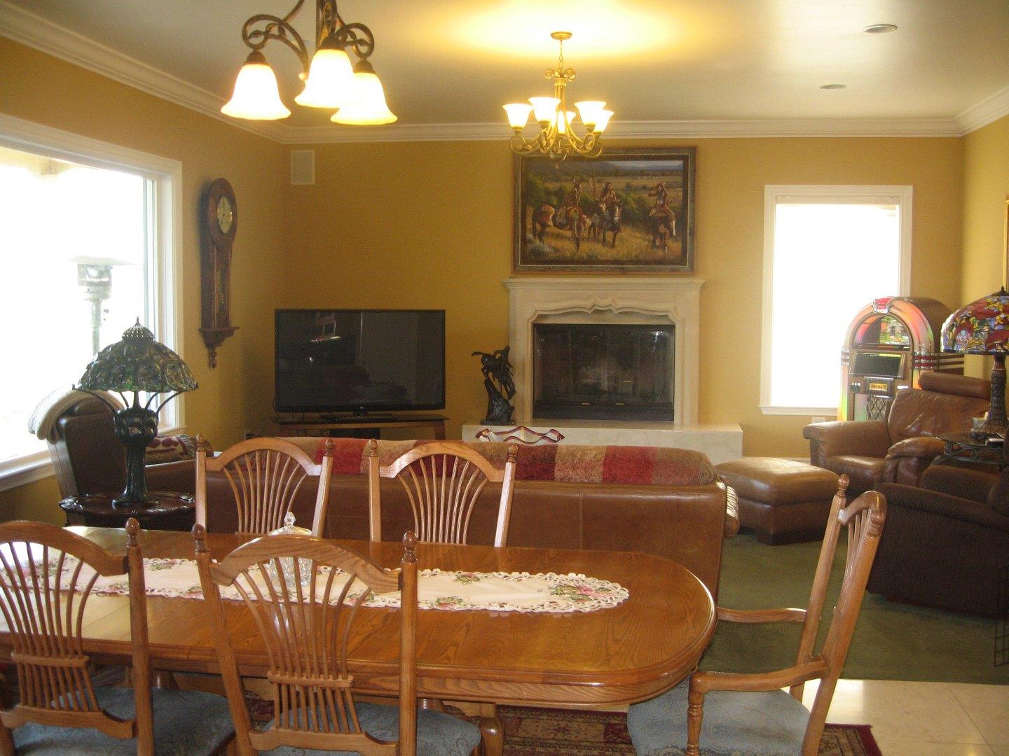 405 Spring Grove Road Hollister, CA 95023 - Photo 5 of 15 Gallery Image 5