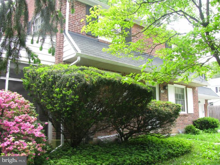 303 East Country Club Lane Wallingford, PA 19086 - Photo 18 of 22 Exterior Front