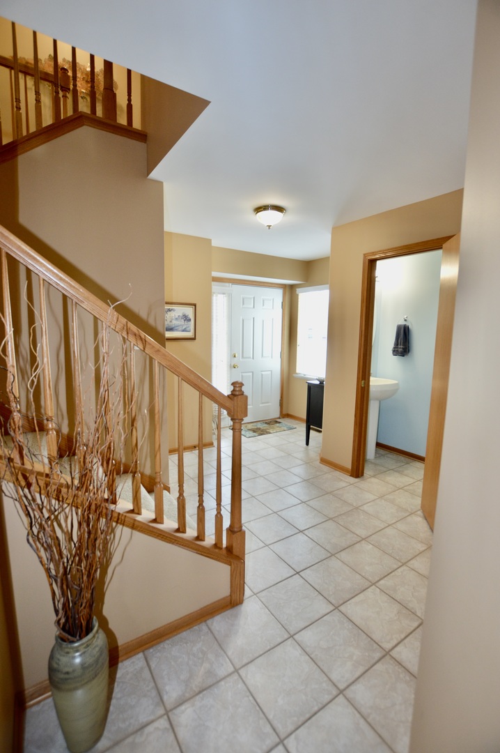 5708 Fieldstone Trail McHenry, IL 60050 - Photo 16 of 25