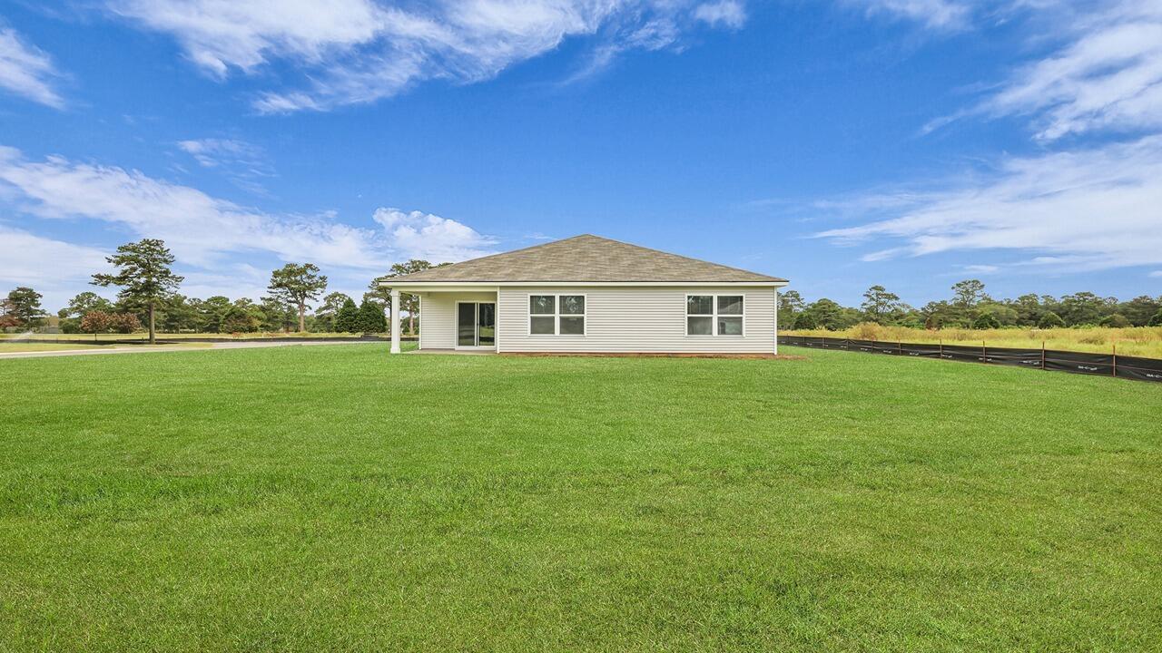 1063 Birdie Court Manning, SC 29102 - Photo 5 of 26 20_550a5218-1